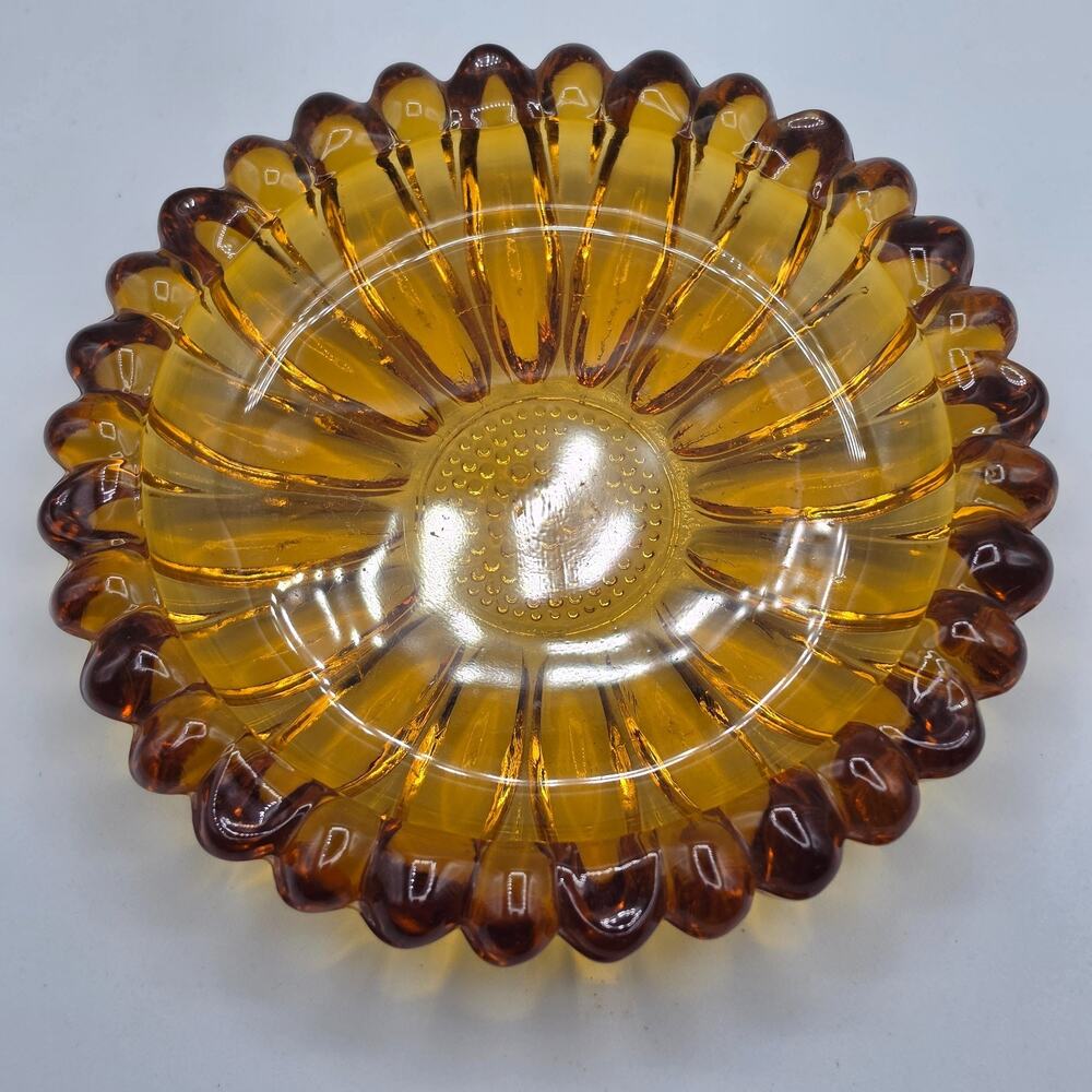 Vtg Amber Glass Daisy Flower Ashtray 5 Inch MCM Retro Tobacco Catchall Soapdish